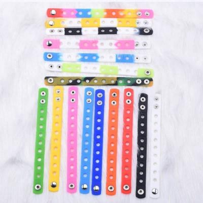 China Glow in Dark 1PCS 18CM Random Color Silicone Wristband Bracelets with Croc Shoe Buckles PVC Shoe Accessories Shoes Charms Kid Birthday Gifts for sale