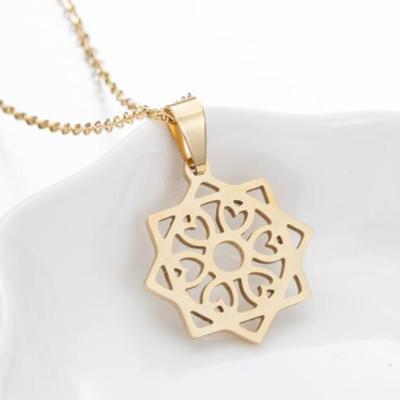 China Trendy Trendy Fashion Simple Hollow Personality Stainless Steel Square Heart Shaped Flower Women's Pendant Necklace for sale