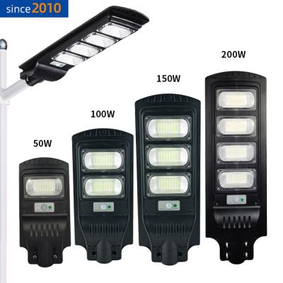 China ROAD full features 50w 100w 150w 250w 300w waterproof all in one integrated led outdoor solar street light for sale