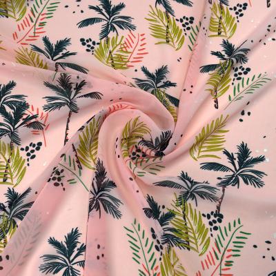 China Anti-static hot sale 75D polyester crepe 100% chiffon pleated print fabric beach style for sale