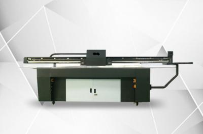 China High Speed Large Format UV Flatbed Printer With Ricoh Print Head Stable Performance for sale