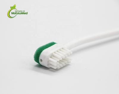 Chine La petite brosse à dents jetable orale d'éponge avec la pâte, éponge dentaire tamponne médical à vendre