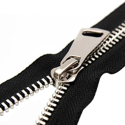 China Wholesale Clothing Accessories Manufacturer Leather Self-locking Goods Self-locking Metal Zipper Strip Open Luggage Zipper for sale