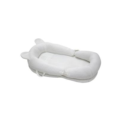 China Breathable Wholesale Baby Sofa Portable Soft 100% Polyester Baby Nest Bed for sale