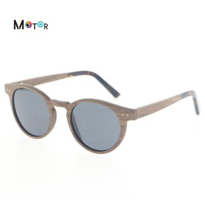 China Fashion Sunglasses Shape New Design Natural Seashell Wooden Round Frame Bamboo Wooden Wholesale Polarized Sunglasses 2021 for sale