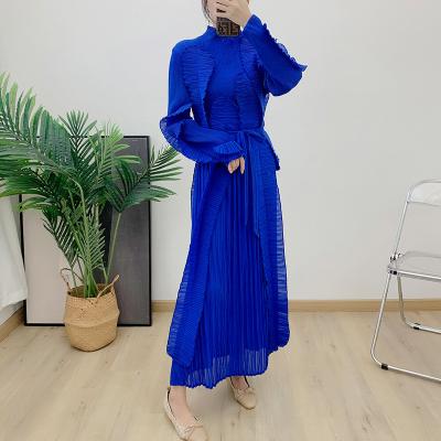 China Anti-Static 2024 Spring/summer New Splicing Lace Plus-size Lace Collar Pleated Dress Female Irregular Miyake Pleated Skirt for sale