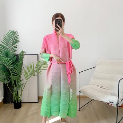 China Anti-Static Pleated Print Gradient Color Dress Simple Plus Size Loose Women's Skirt Medium Length for sale