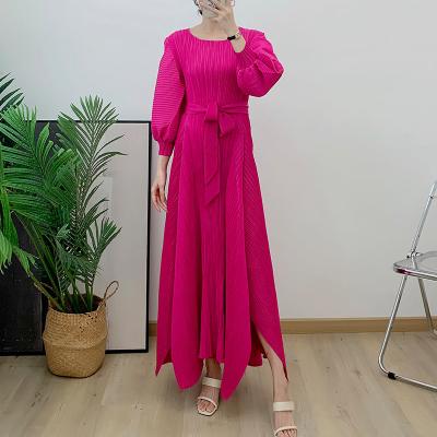 China Anti-Static Pleated Solid Color Swing Dress 2024 Fall New Lace-up Plus Size Dress for sale