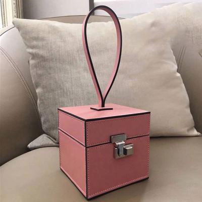 China Hot Selling Fashion Women Bag Retro Fashion Cosmetic Bags All Match Square Clutch Banquet Small Mini Niche Ins Portable Box Bag for sale