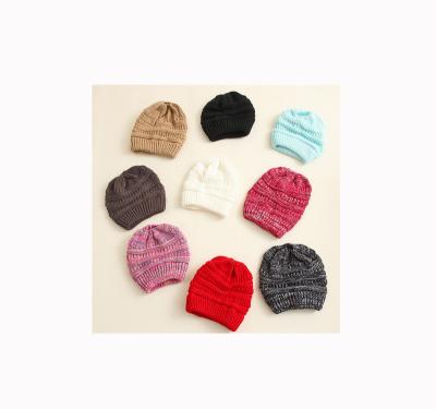 China Manufacturers COMMON Supply Can Be Beanie Hats Winter Hats For Women Braided Slouchy Beanie for sale