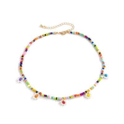 China FASHIONABLE Temperament Ocean Wind Woven Rice Bead Necklace Daisy Resort French Clavicle Necklace Multilayer Necklace for sale