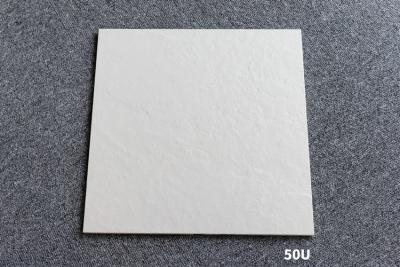 China A telha branca super Nano 300 x 300 da porcelana de 70 graus lustrou a superfície do resíduo metálico à venda