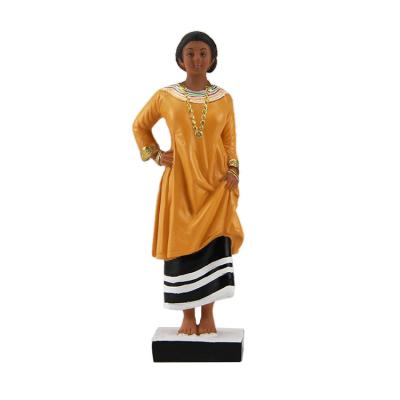 China Traditional Europe and South America Resin Statue Figurine Woman Home Decor Figurine Statues Europe and South America for sale