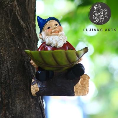 China Europe Outdoor Garden Gnomes Bird Feeder Statue Decor Resin Tree Decoration Figurine Housewarming Gifts for sale