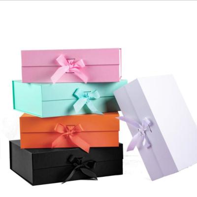 China Custom Logo Luxury Magnetic Lid Big Disposable Folding Bridesmaid Packaging Gift Box for sale