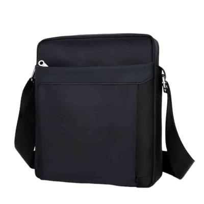 China Custom Lightweight Color Casual Men's Bag Business Messenger Shoulder Bag Single Strap Zipper Sling Bag for sale