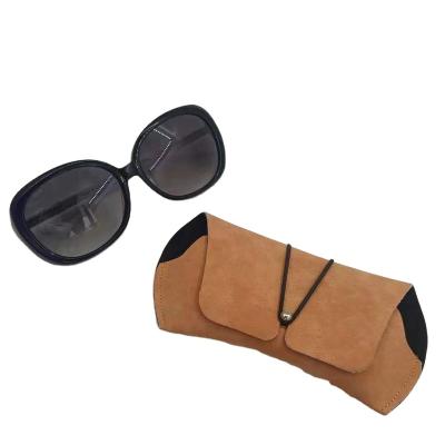 China Portable Storage Crocodile Men And Women Glass Case Universal Skin Pattern Cotton Cloth Retro Glasses Bag Folding Sunglasses Case for sale