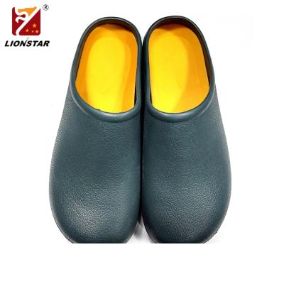 China Waterproof Classic Hospital Doctor Nurse Chef Comfortable Kitchen Clogs Shoes for sale