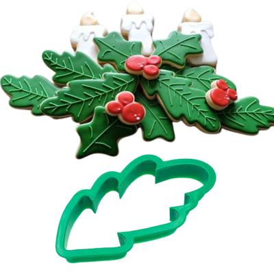 China Large 8 PCS Viable Christmas Plastic Wreath Pine Branch Cookie Cutter Set for Sugar Cookie Frosting Royal Icing Soft for sale