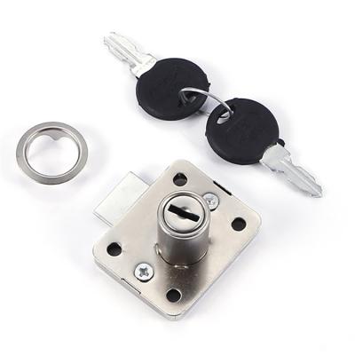 China Cam Aluminum Alloy Bolt Suction Latch With Lock DQDR-002 for sale