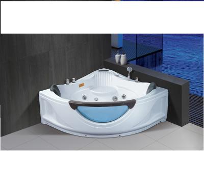 China Triangle Whirlpool Massage Spa Bathtubs Freestanding Indoor Bathtubs with Acrylic and 2 Pillows for sale