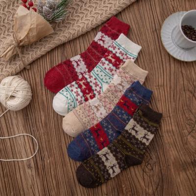 China Newest Soft Soft Feeling Women's Christmas Cotton Socks Jacquard Ladies Christmas Tube Soft Comfortable Socks for sale