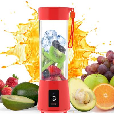 China Portable Mini Juicer Portable Fruit Blenders Sports Blender Portable Rechargeable Blender/Handheld Electric Household Power Bank Juice Cup Bottle Usb Rechargeable for sale