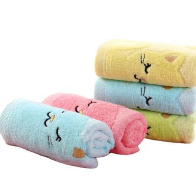 China Cartoon Design Kids Animal Baby Pills Soft Bamboo Bath Towel for sale