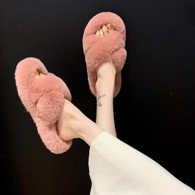 China Hot Selling Lightweight Comfortable Fluffy Plush Women's Soft Furry Slippers For Girls Fashion Fashionable Fur Slides For Women for sale