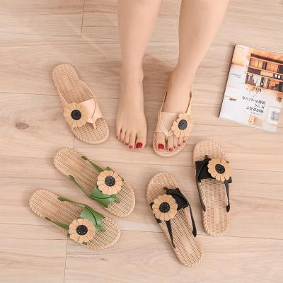 China Lightweight Custom Made High Quality Ladies Non Slip Comfortable Flip Flops With Small Flowers Slips Slippers for sale