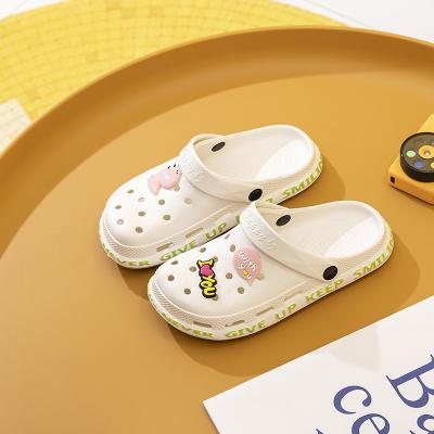 China 2021 New Arrivals Wholesale Girls Flat Positive Garden Shoes Cute Boys Sandals Clogs Slips Unisex Shoes for sale