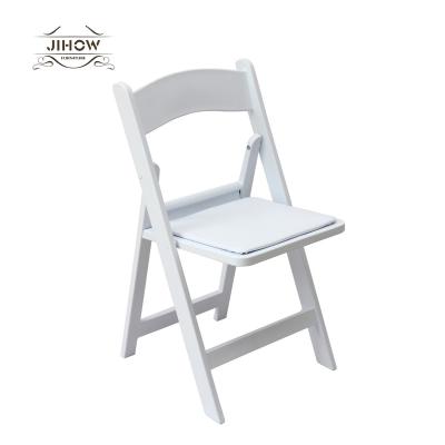 China Quick Setup And Easy Handling China Padded Resin American White Folding Chairs To Wedding for sale