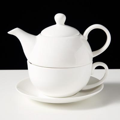 China WEIYE Teapot 425ml 250ml One Piece Sustainable White Durable Porcelain Tea Set Stackable Cup And Saucer Set Ceramic Teapot Set for sale