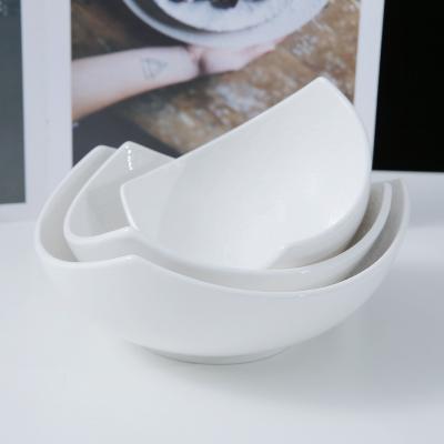 China WEIYE OEM ODM HoReCa Viable 5 6 7 Inch White Triangle Porcelain Bowl Customized Ceramic Salad Bowl for sale