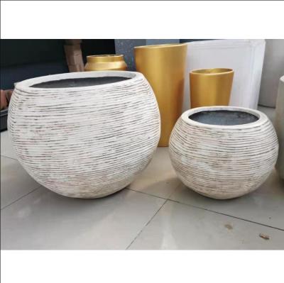 China Durable Material Round Rustic Fiber Clay Sphere Flower Pot Style Pots For Planting Garden Home for sale