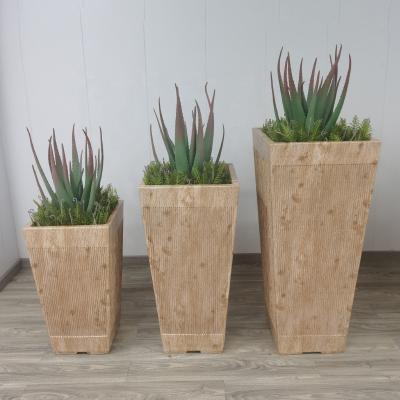 China New Corrosion Resistance Wood Grain FRP Planters Fiberglass Flower Pots For Indoor Outside Decor for sale