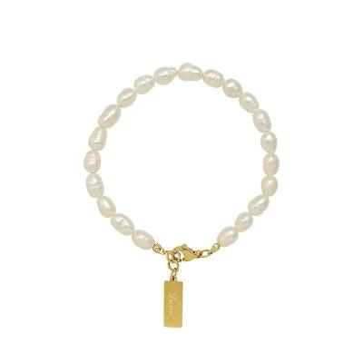 China 2022 Retro Classic High Quality Natural Freshwater Pearl Baroque Pearl Bracelet Jewelry With Square Gold Titanium Steel Pendant for sale