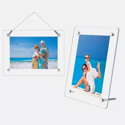 China Modern Transparent Acrylic Photo Frame Wall-Mount DESY Hanging Picture Rack 4X6 Inch Sign Display Photo Desk Rack for sale