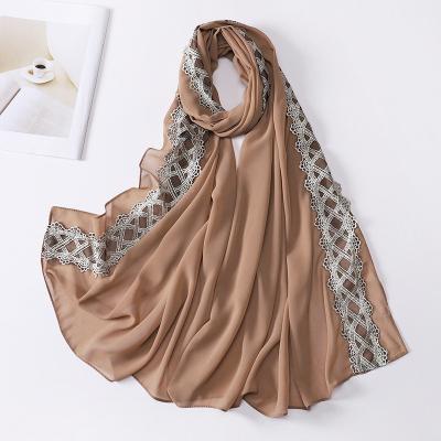 China Lace Edge Plain Chiffon Malaysia Indonesia Style New Decorate Chiffon Scarves Shawl Lace Edge Plain Chiffon Hijab Scarf for sale