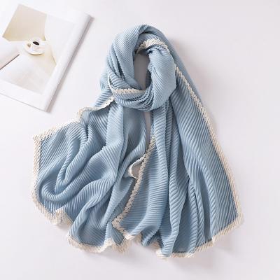 China Women Pleated Custom Muslim Head Scarf Solid Color 60*160CM Pleated Hijab Scarf With Lace Edge for sale