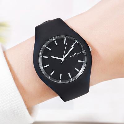 China Black Unisex Strap Fashion Quartz Watch Waterproof Exam Student Water Resistant Quartz Wrist Watch for sale