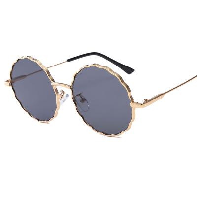 China Fashion glasses 2021 new vintage floral circular metal frame sunglasses for ladies for sale