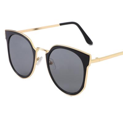 China Fashion Sunglasses 2021 New Metal Cat Eyes Fashion Unisex Men's Classic Sunglasses for sale