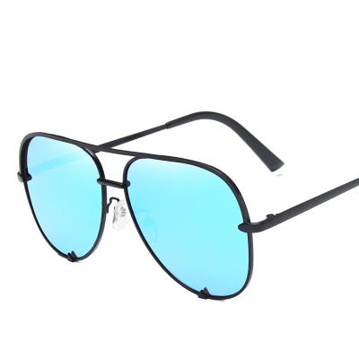 China New Retro Fashion Sunglasses Men Vintage Woman Classic Polarization Unisex Sunglasses for sale