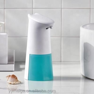 China Best seller Wholesale White Cute Kitten Plastic Cartoon Style Bathroom Desk top Kids Bubble Rohs FCC CE Automatic Soap dispenser for sale