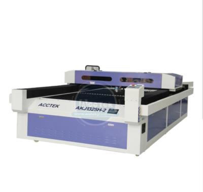 China 660KG WATER COOLING CO2 Laser Cutting Machine High End Engraving Head With Following Up System Te koop