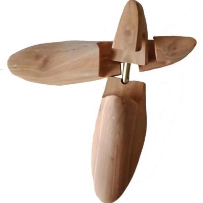 China Hold down shape adjustable shoe tree cedar wood/wooden shoe trees/metal knob, Schuhspanner for sale