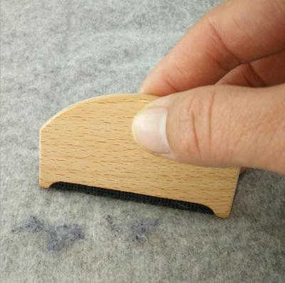 China Sustainable Wooden Cashmere Sweater Comb Beech Comb For Cloth Brush for sale