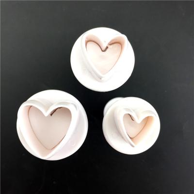 China 3PCS Viable Heart Shaped Plunger Plastic Cutter Mini Cookie Cutters Fondant Mold For Cake Decorating for sale