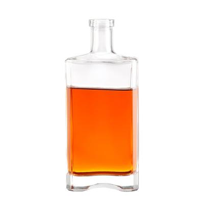 China Household Products Factory Direct Supply Appearance Wine Bottle Sensitive Clear Glass Empty Bottle With Screw Cap for sale